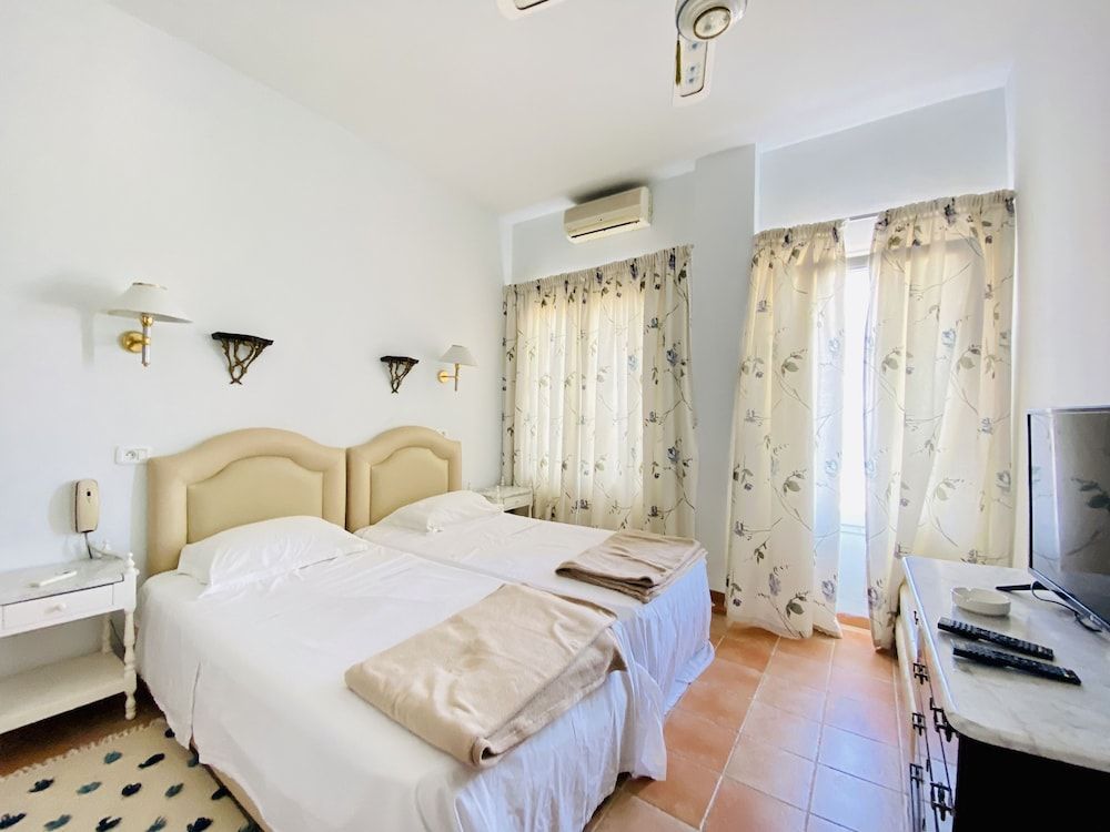 Hotel plaza corniche la marsa 2