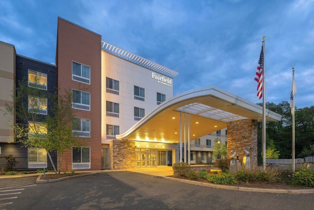 Fairfield Inn & Suites by Marriott Springfield Northampton/Amherst 1