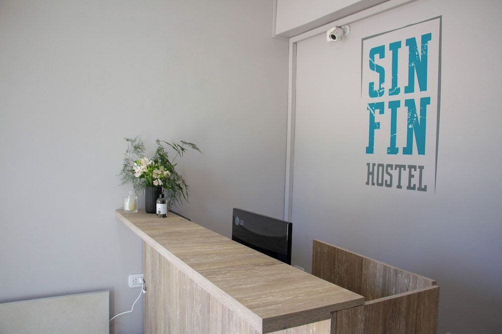Sin Fin Hostel 2