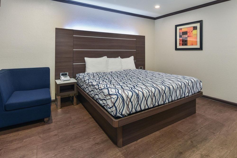 Oak Park Motel 1