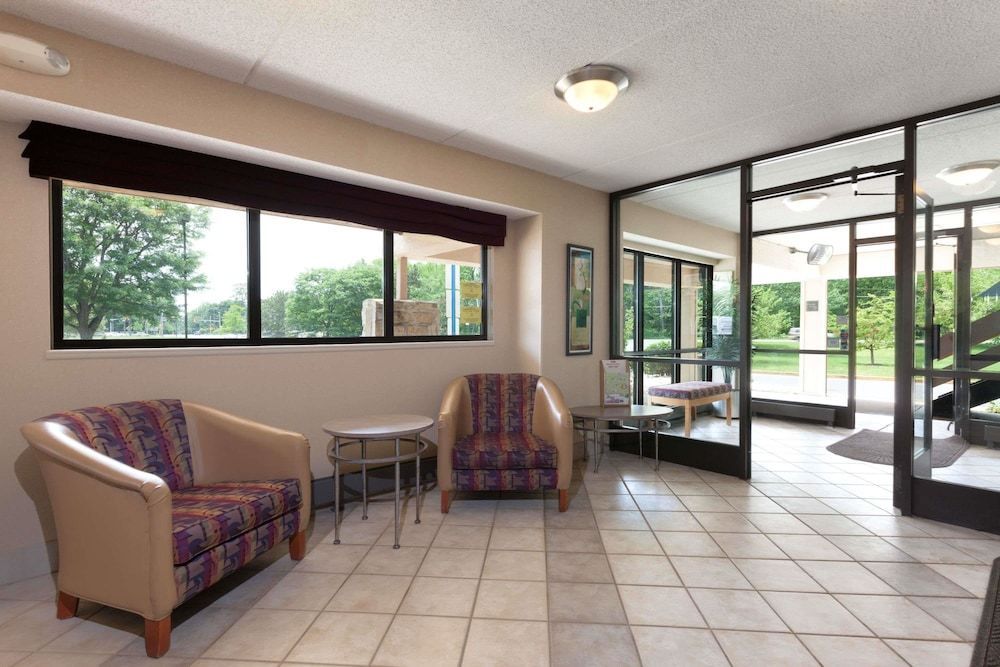 Days Inn by Wyndham Monmouth Junction-S Brunswick-Princeton 2