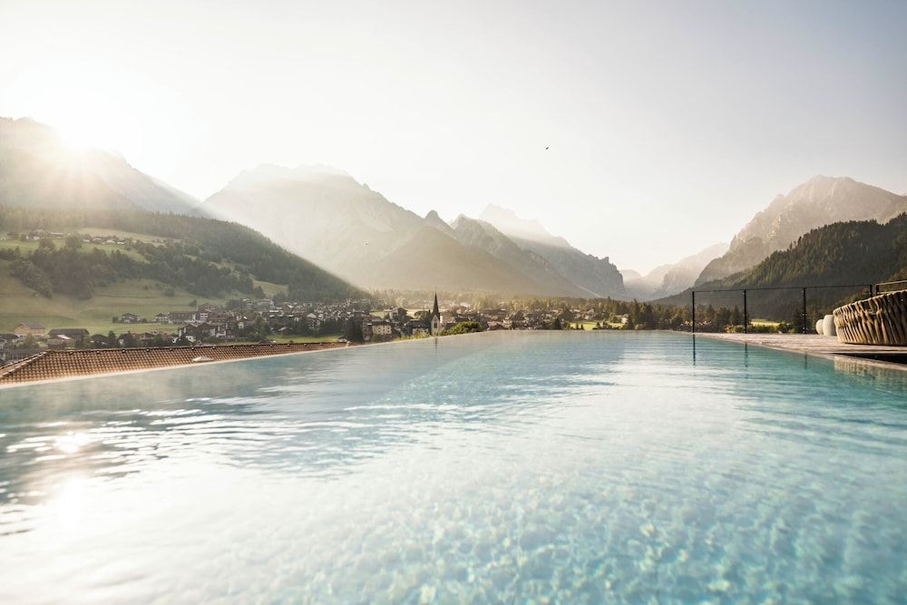 Excelsior Dolomites Life Resort 1