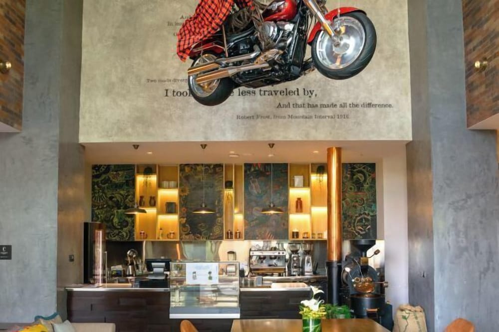 The Social House 1