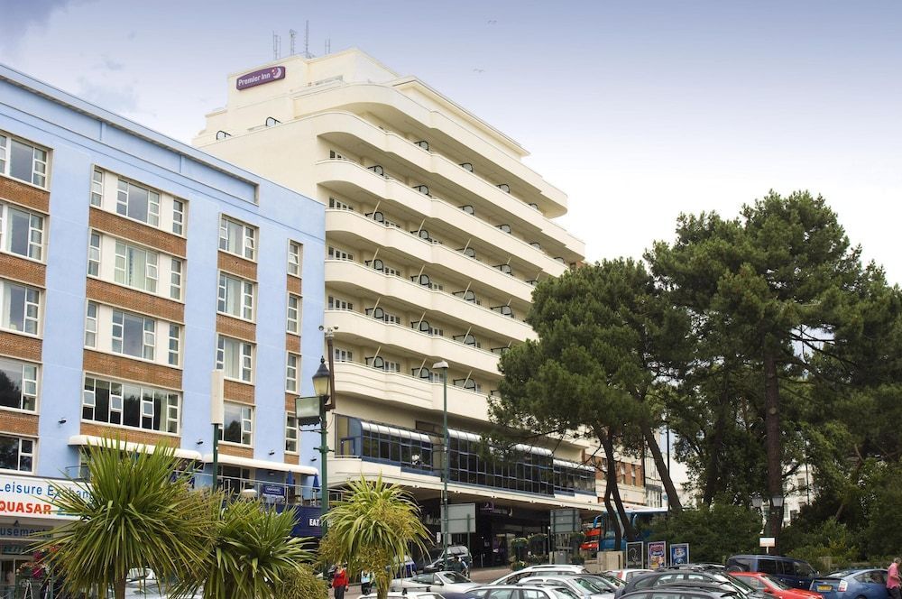 Premier Inn Bournemouth Central 1