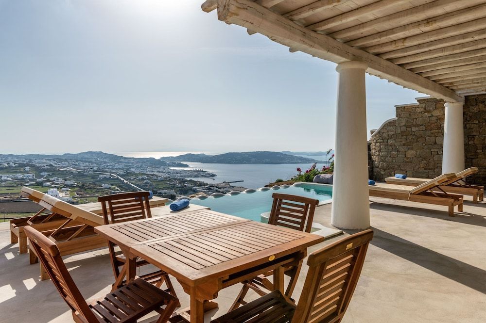 Mykonos Divino 1