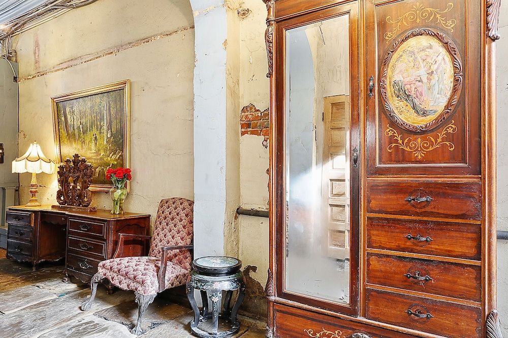 French Quarter Mansion 2
