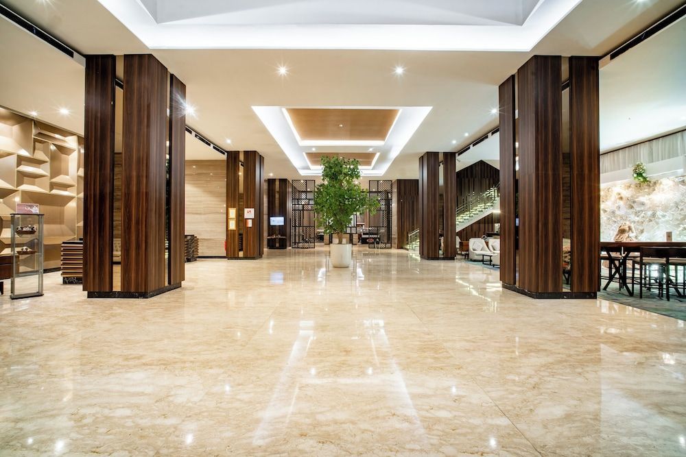 Swiss-Belhotel Karawang 2