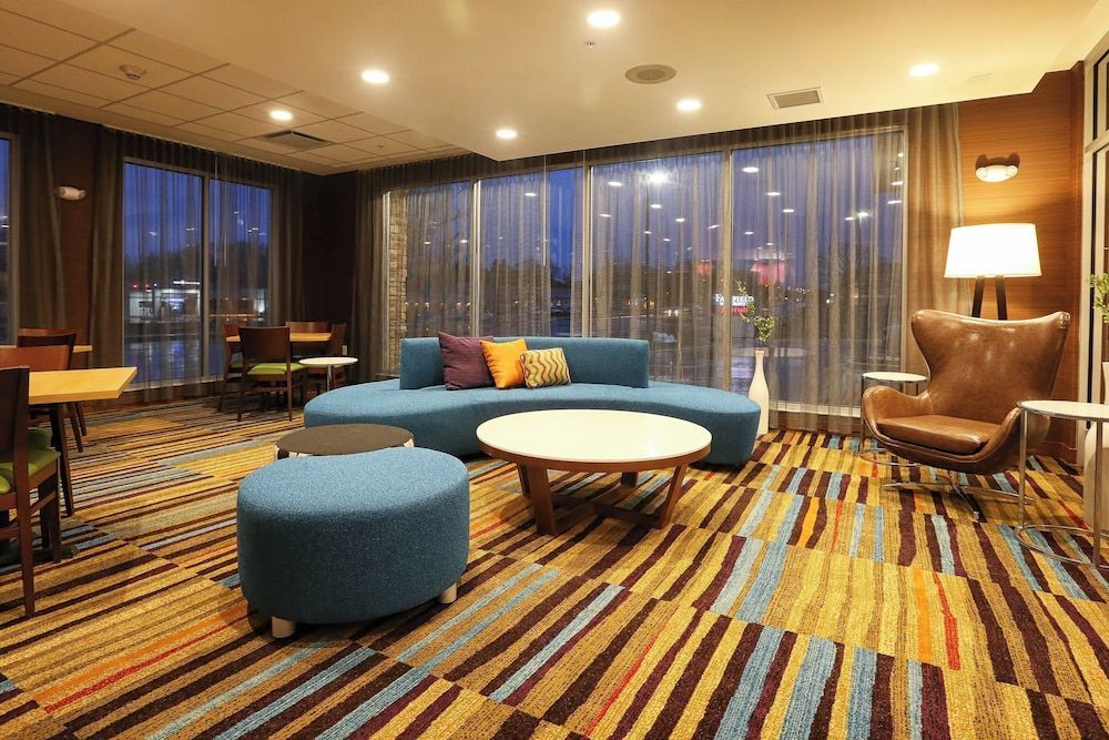 Fairfield Inn & Suites by Marriott Madison Verona 1