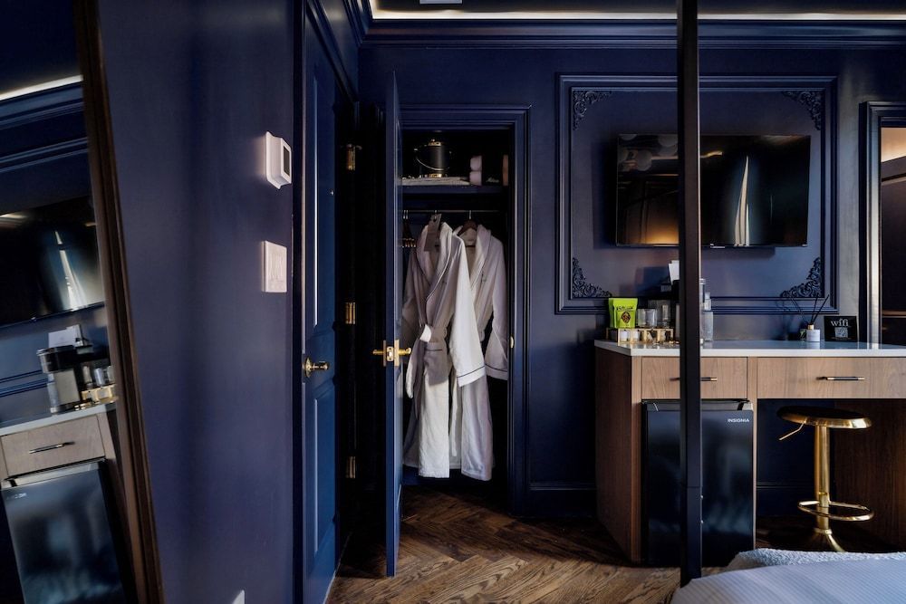The Highliner Hotel 2