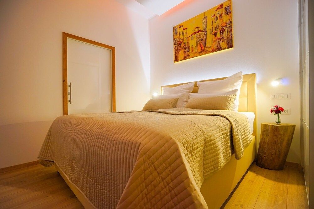 Destino City Apartments by Belmont Realty 1