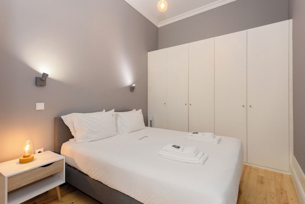 Liiiving in Porto-Silver Light Apartment 2