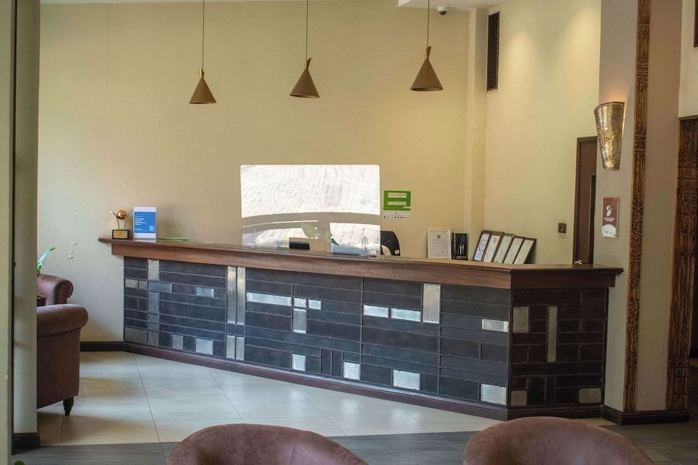 Heri Heights Hotel Apartments, SureStay Collection by Best Western 2