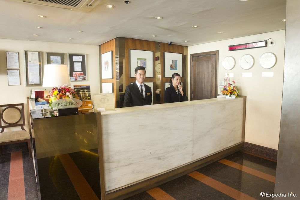 Crown Regency Hotel Makati 2