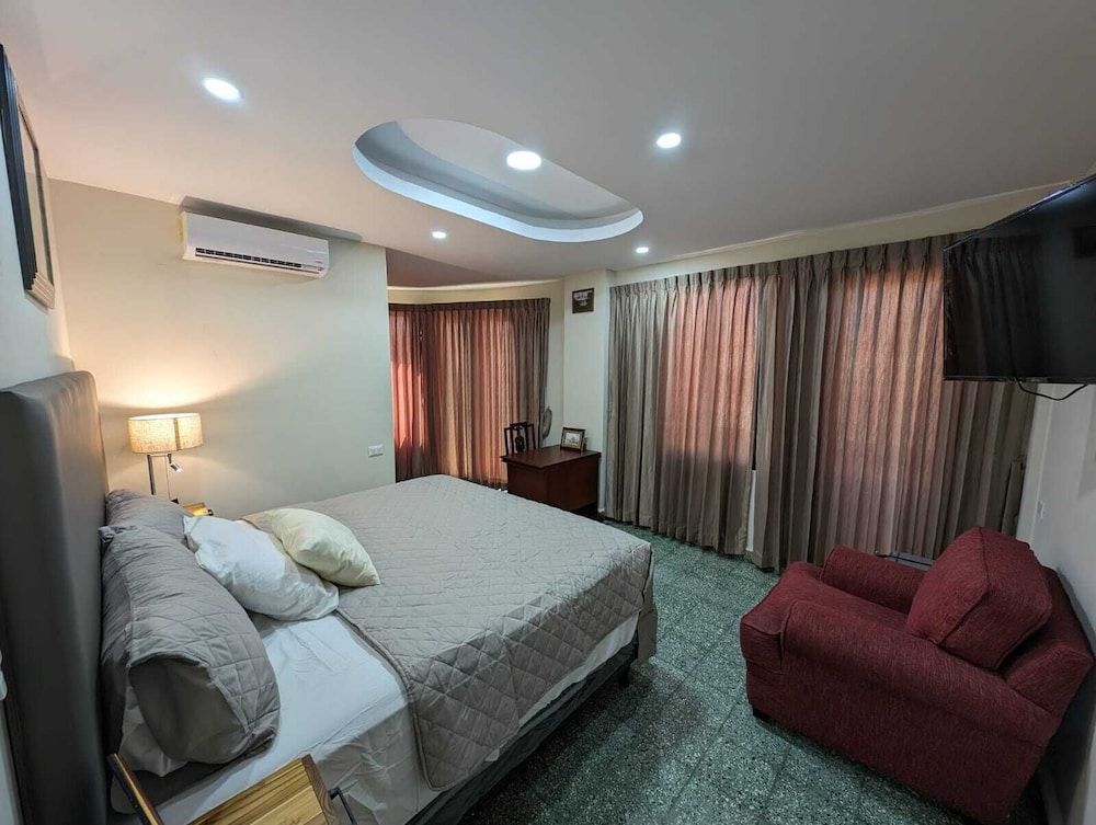Hotel Abrego 2