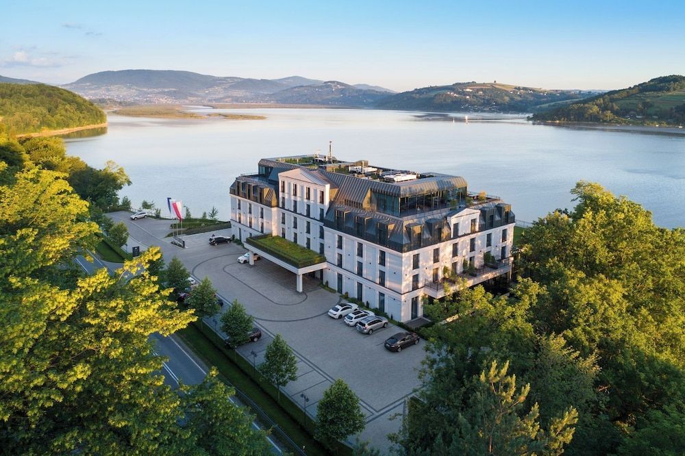 Heron Live Hotel Marina & SPA 1