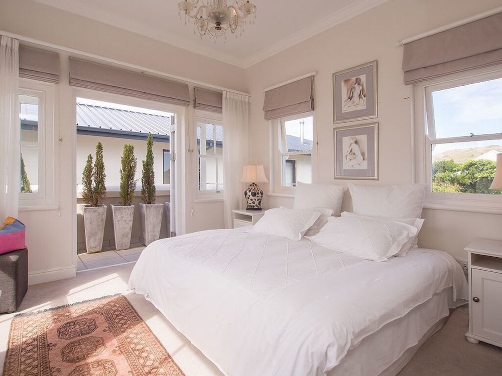 Isola Bella Guest House 2