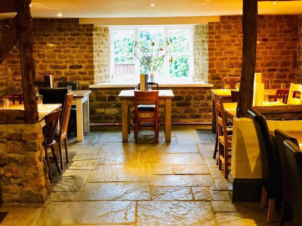 The Hollybush Inn and B&B 2