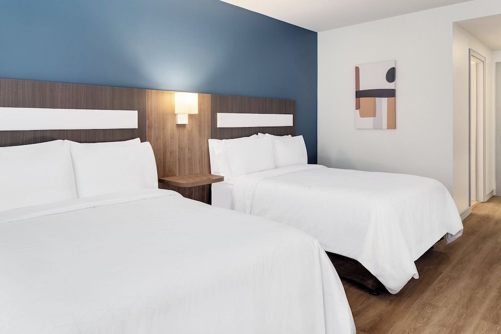 Holiday Inn Express SAN JOSE FORUM by IHG 2