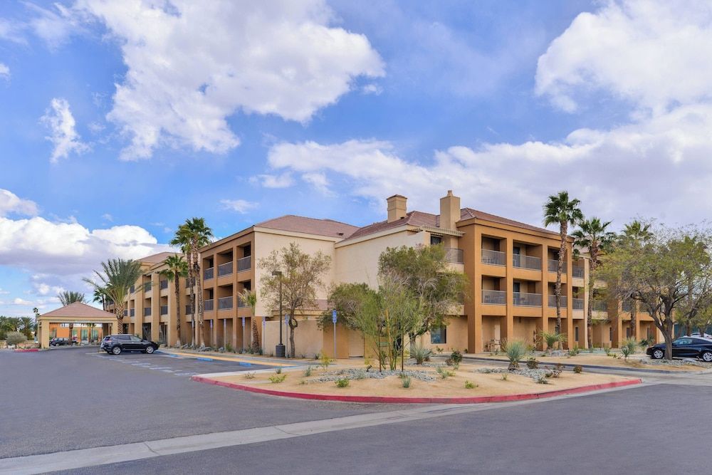 Courtyard Palm Desert 1