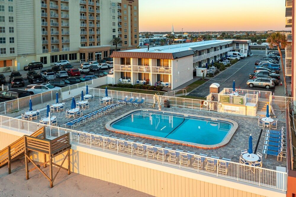 Fantasy Island Resort, Daytona Beach Shores 1