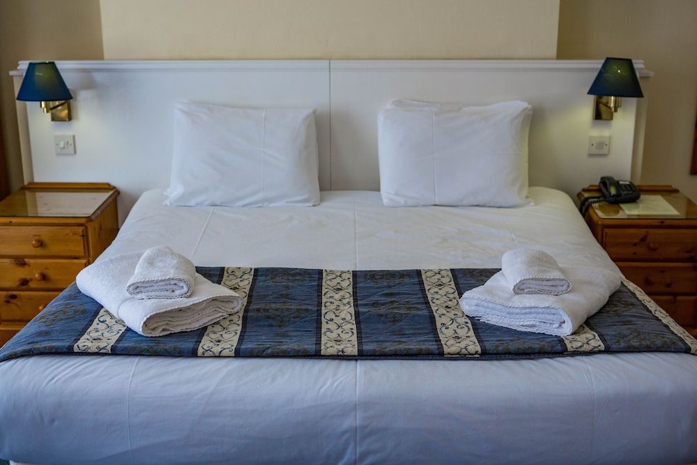 Yelf's Hotel 2