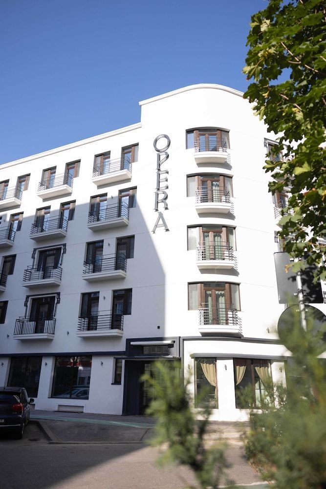 Opera Hotel 1