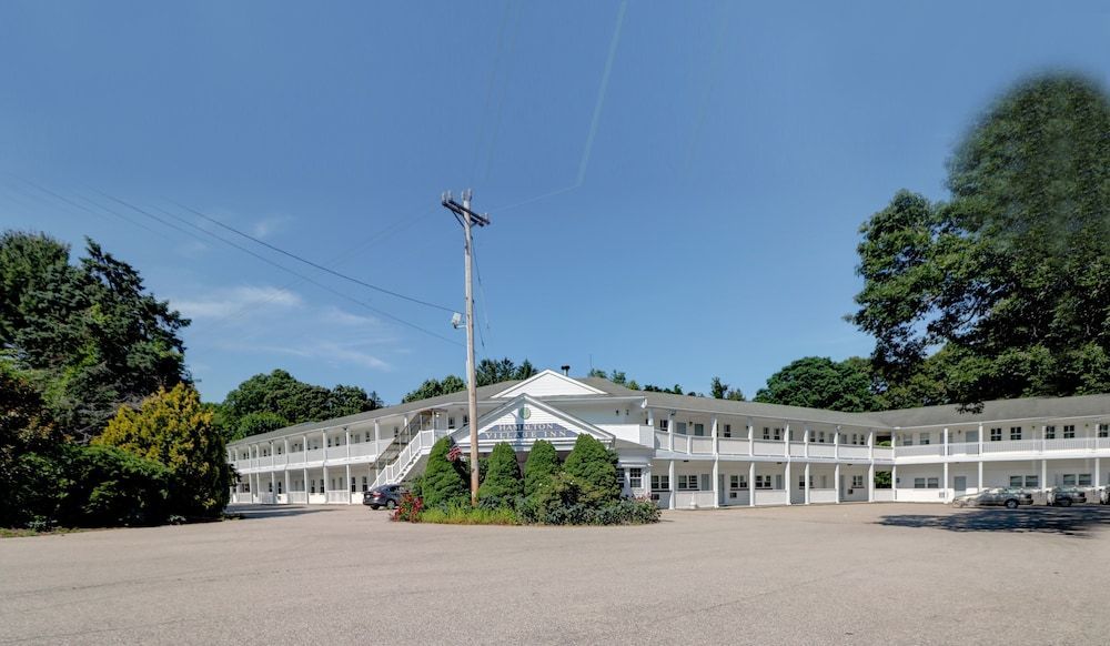 Hamilton Village Inn 1