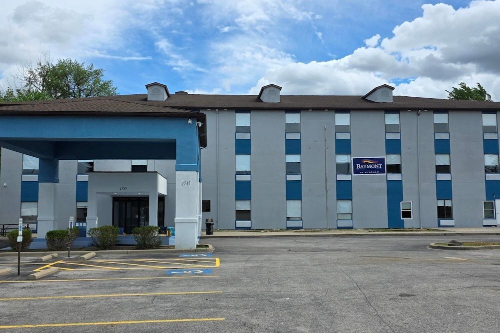 Baymont by Wyndham Louisville Southwest 1