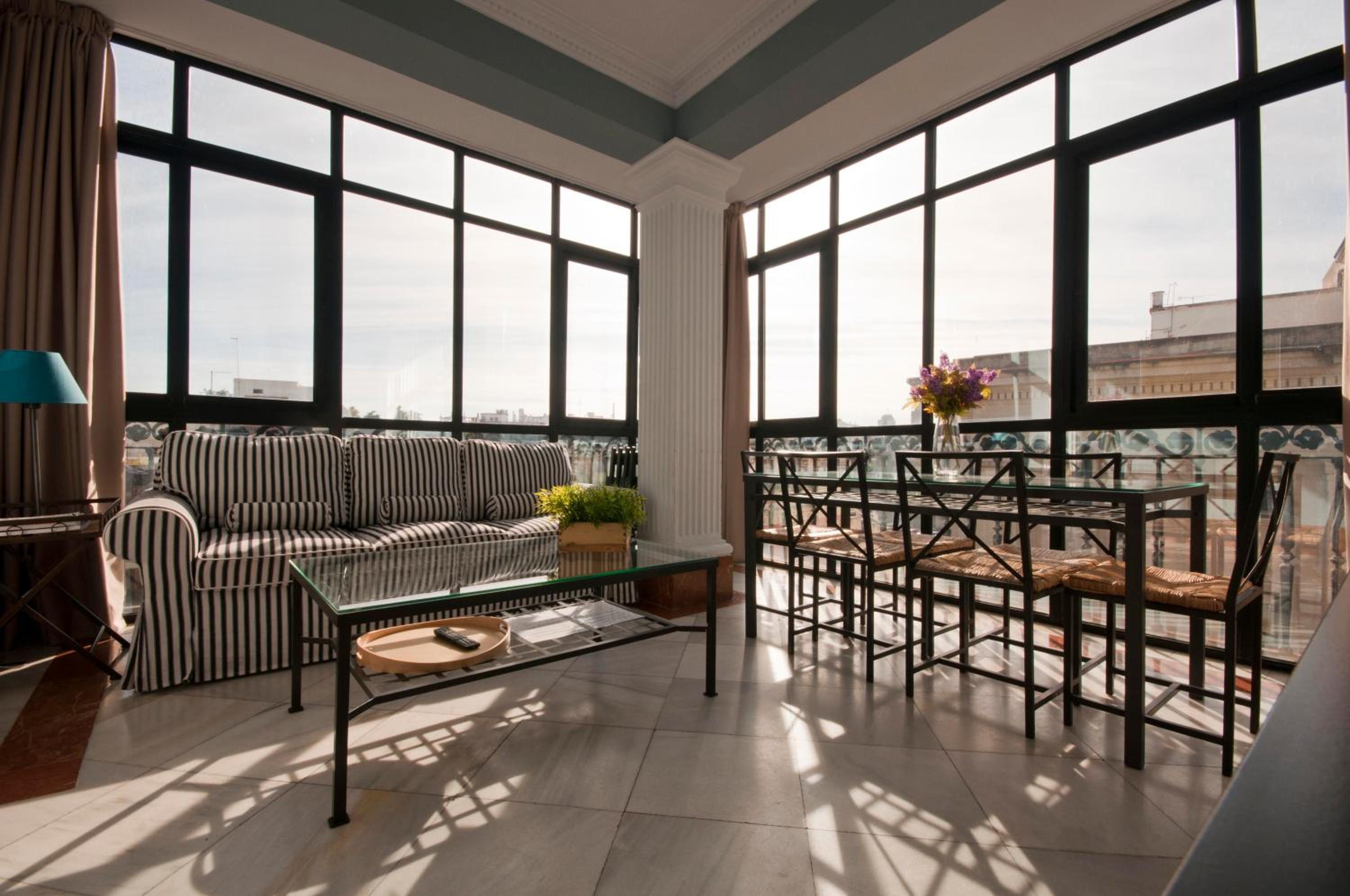 Apartamentos Avenida 1