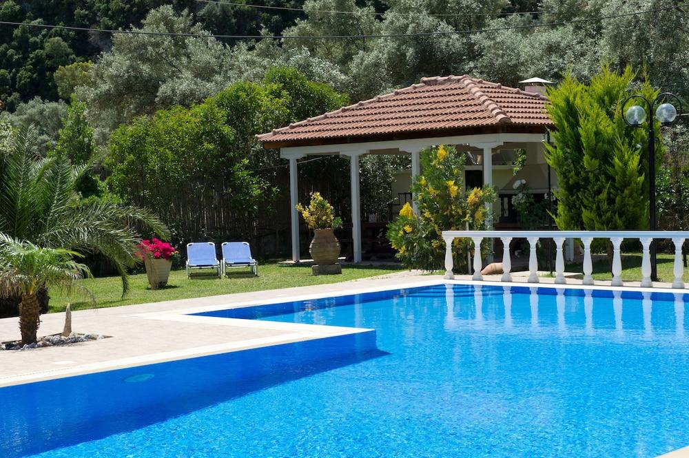 Villa Dimitris Apartments & Bungalows 1