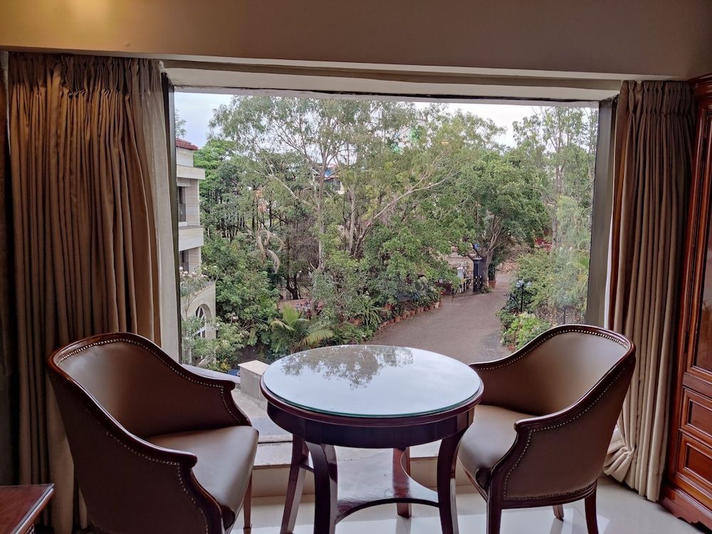 Ravine Hotel 2