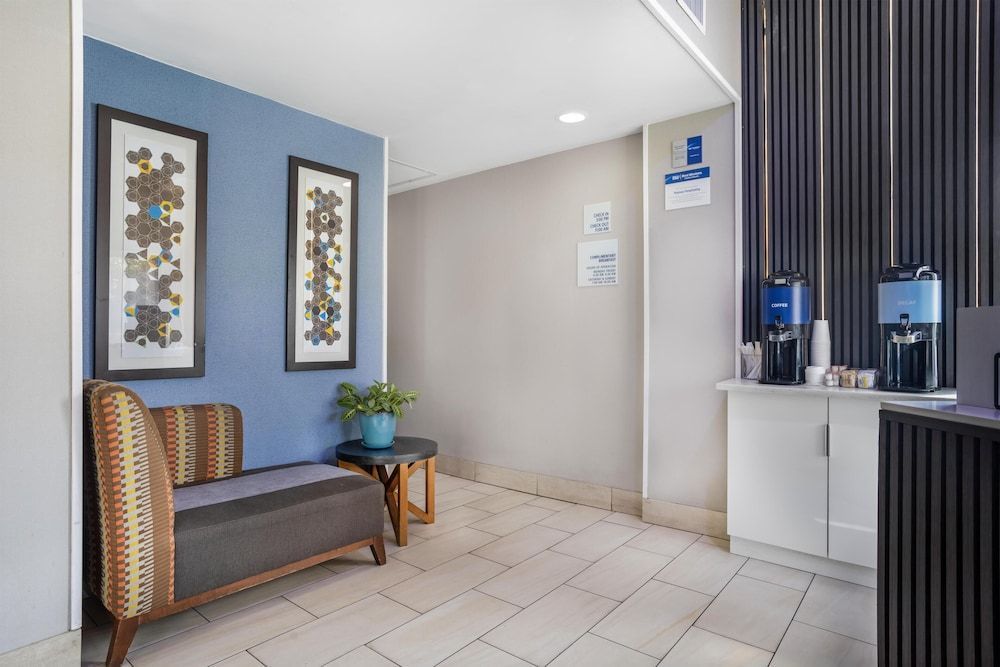 Best Western Roslyn-Long Island Hotel 2