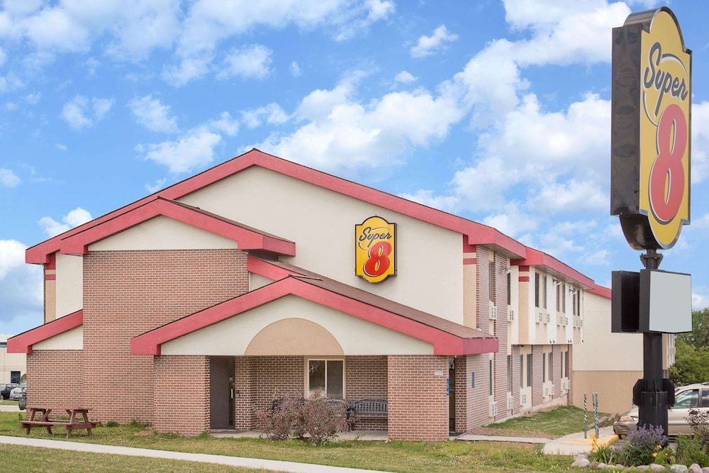 Super 8 by Wyndham Sheboygan WI 1