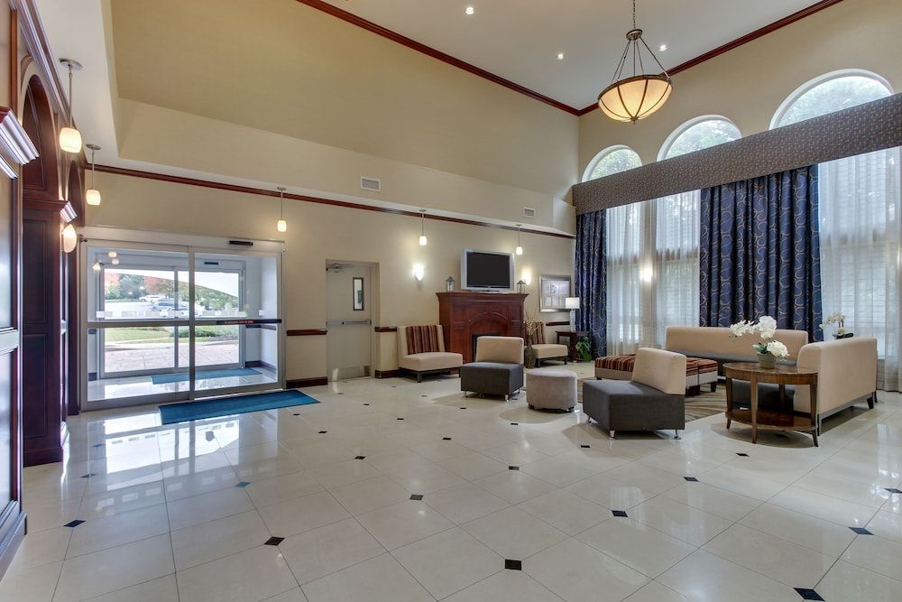 Holiday Inn Express & Suites ALLENTOWN WEST by IHG 2
