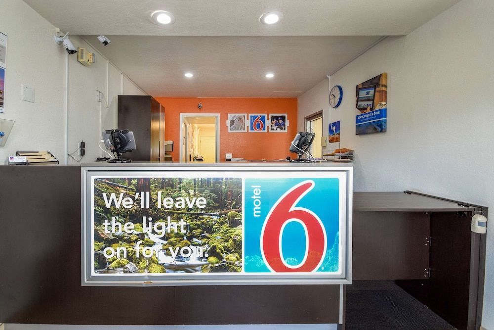 Motel 6-Kelso, WA - Mt. St. Helens 2