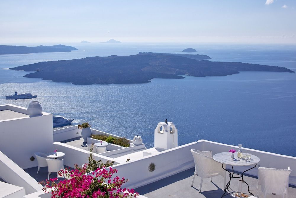 Cliff Side Suites 1