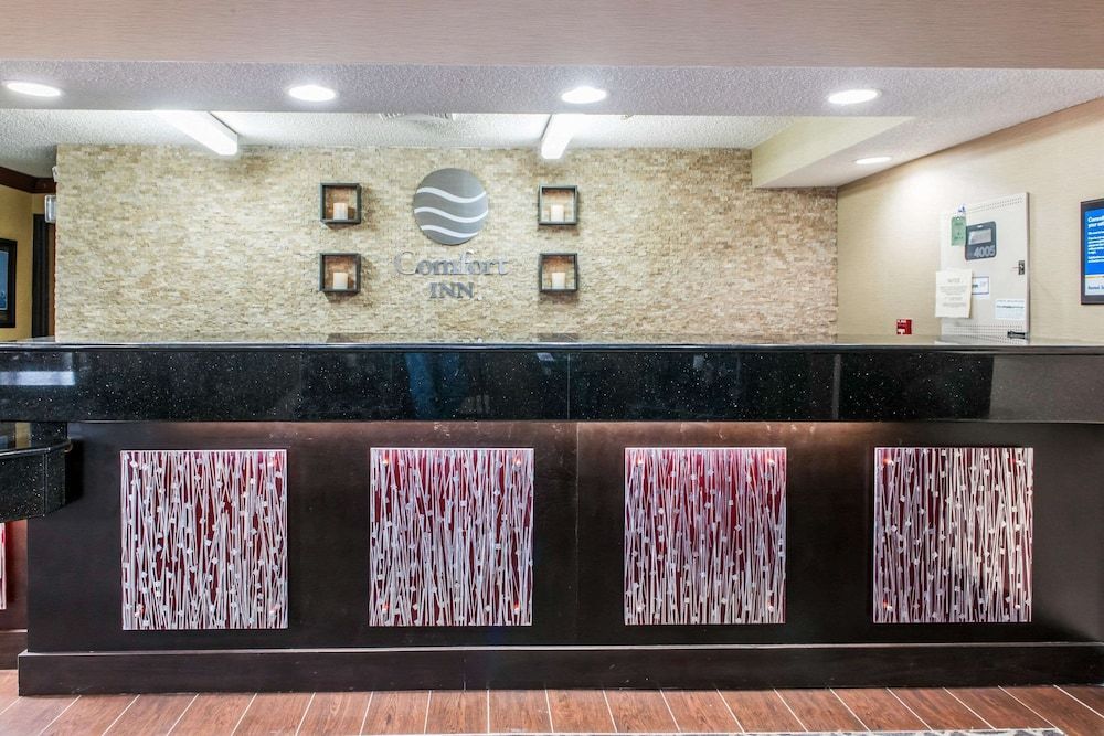 Comfort Inn Blue Ash North 2