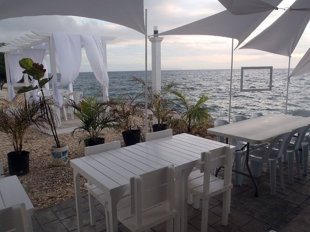 Seascape Beach Resort Oslob 2