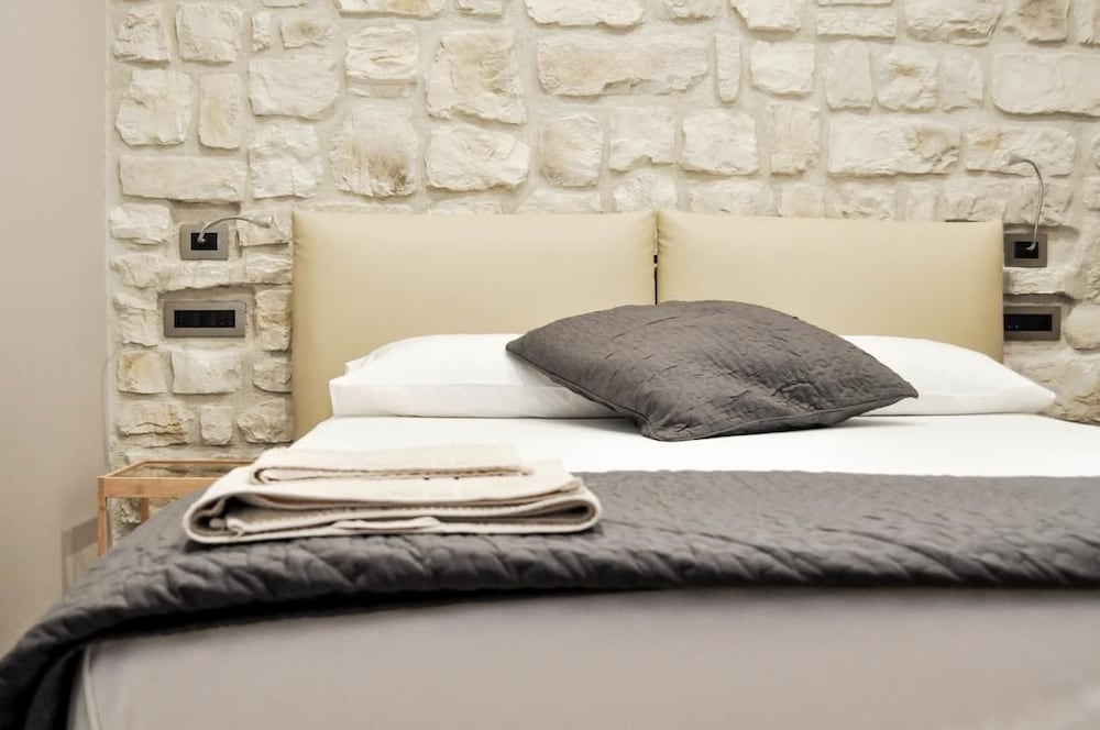 Olivia Rooms Eurialo 2