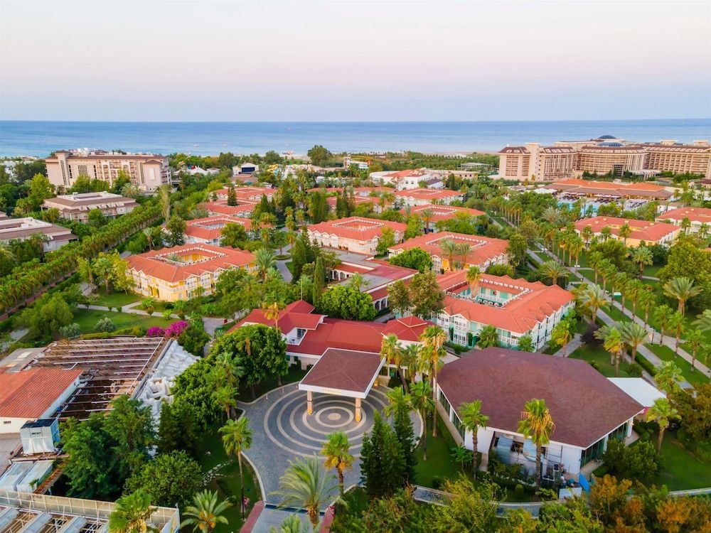 Asteria Family Resort Side 1