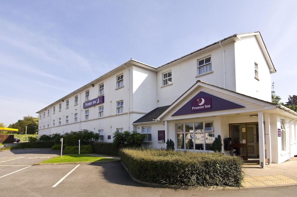 Premier Inn Cheltenham Central - West/A40 1