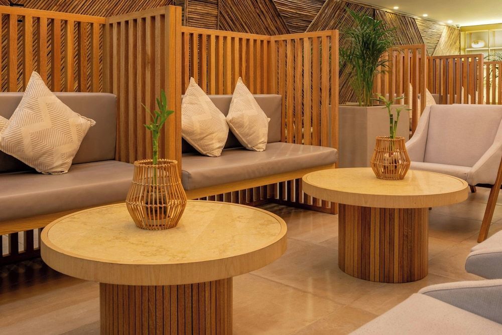 Courtyard by Marriott Santa Marta Resort 2