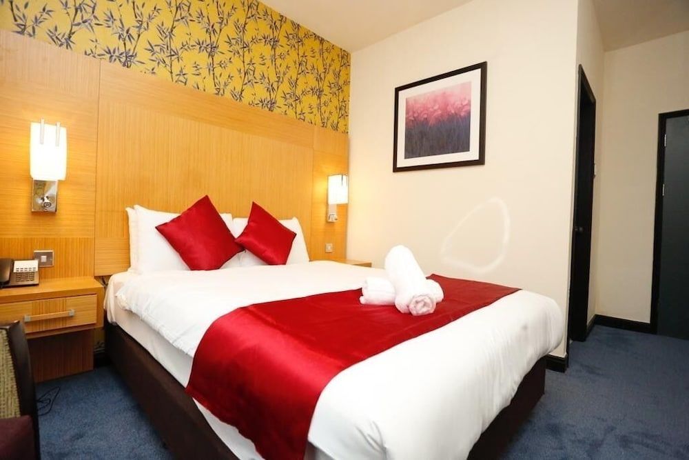 Acorn Lodge Hotel Gatwick & Parking 2