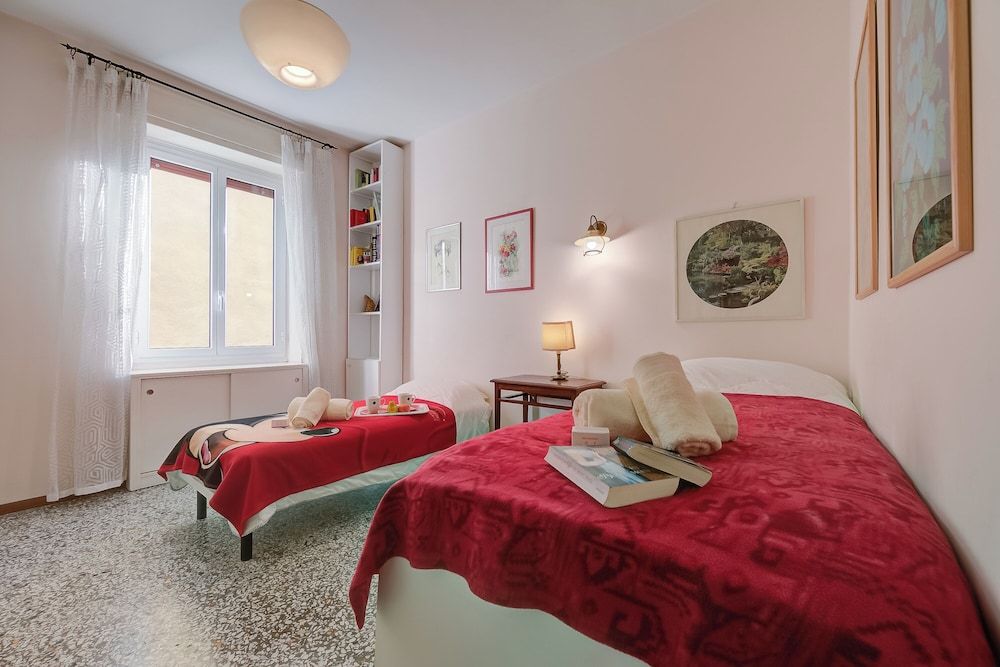 Sunrise Apartment Seaview 100m to Beach 2