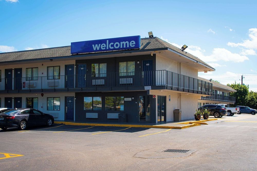 Motel 6 Lantana, FL 1