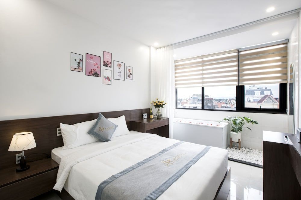 AUI Hotel 38 Máy Tơ 2