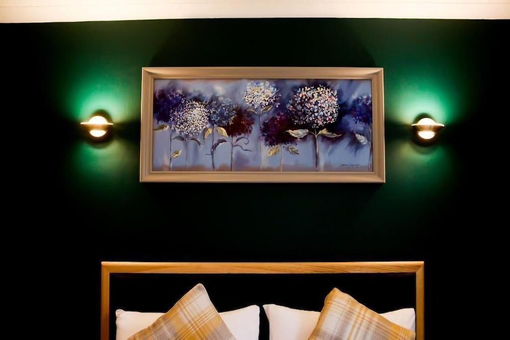 Lomond Park Hotel 1