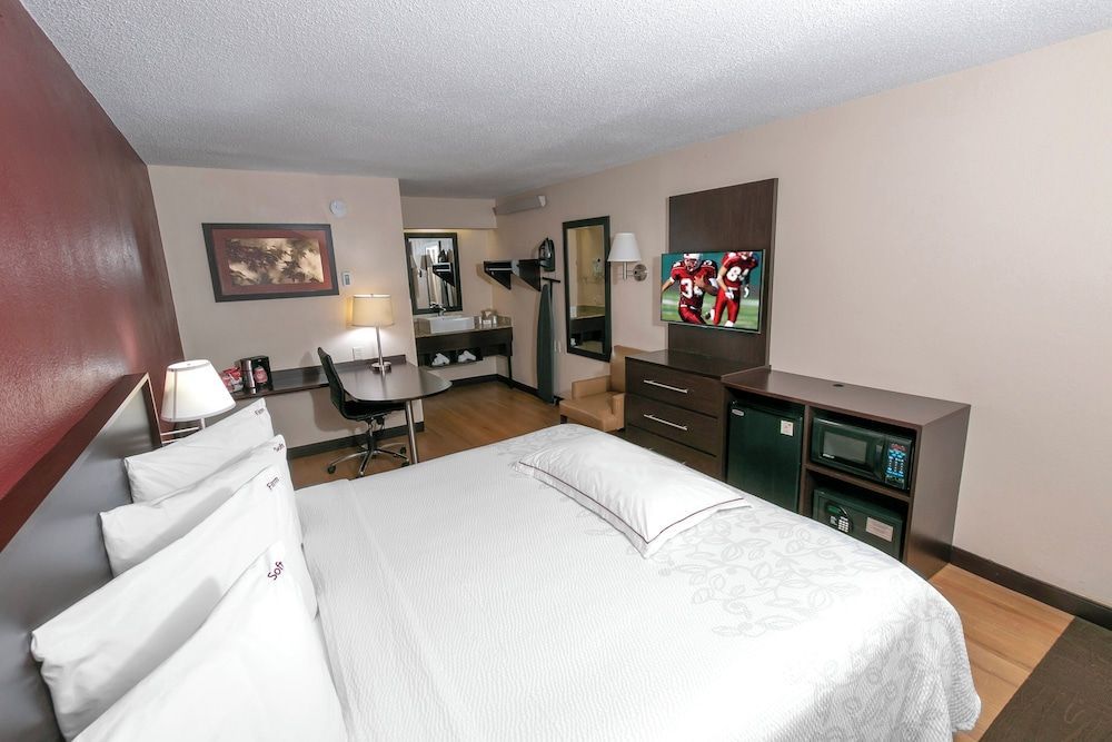 Red Roof Inn PLUS+ Statesville 1