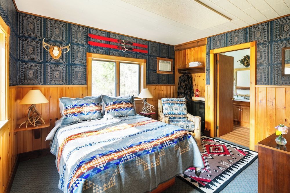 Urban Cowboy Lodge 1