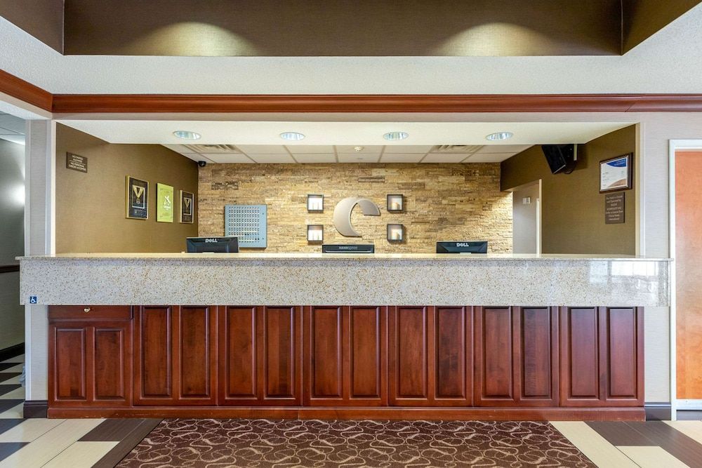 Comfort Suites Stevensville - St Joseph 2